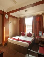 OYO 217 Shiva Tirupati Hotel