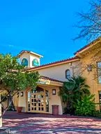 La Quinta Inn & Suites by Wyndham San Antonio I-35 N At Rittiman