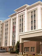 Hampton Inn By Hilton And Suites Nashville-Airport