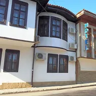 Bozukova House