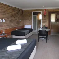 Park House Motor Inn