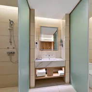 Vienna Zhihao Hotel (Qujing Luoping Railway Station)