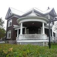 Le Petit Château Montebello BB
