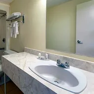 Travelodge by Wyndham Amherst