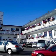 Buccaneer Inn