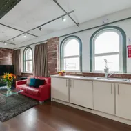 Base Serviced Apartments - Sir Thomas Street