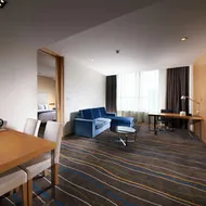 Holiday Inn Express Luoyang City Center