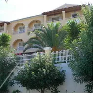 Marina Apartments & Studios
