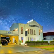 Breakout Motor Inn