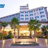 Grand Riverside Hotel
