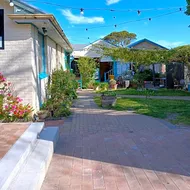 1849 Backpackers Albany