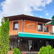 Chuchura Family Hotel