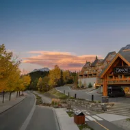 Hotel Canoe and Suites