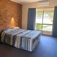 The Finley Palm Motor Inn