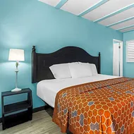 Rodeway Inn & Suites North Hollywood Burbank Airport - Universal Area