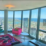 Sky High Luxury, Panoramic Views, Parking