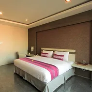 Transera Kamini Legian Hotel