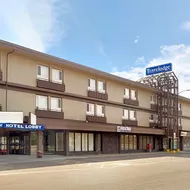 Travelodge by Wyndham Lethbridge