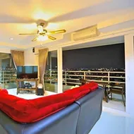 View Talay 6 Pattaya Beach Condominium by Honey