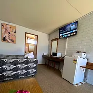 Century Motor Inn, Finley