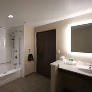 Holiday Inn Express & Suites St John's Airport