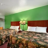 Knights Inn Arnprior