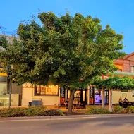 Broadway Hotel