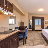 Kindersley All Suites Hotel