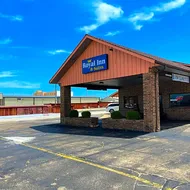 Royal Inn & Suites