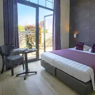 B&B Aurora