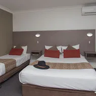 Diplomat Motel
