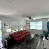 875 Oasis #1 Location!