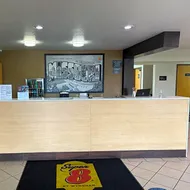 Super 8 by Wyndham Farmington