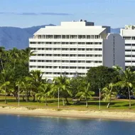 Holiday Inn Cairns Harbourside