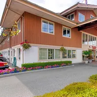 Econo Lodge Inn & Suites