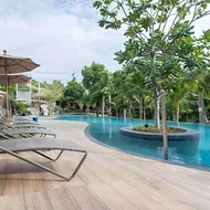 High Floor Sea View 2 BR Near Walking Street