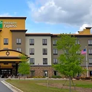 Holiday Inn Express Hotel & Suites Perry-National Fairground Area