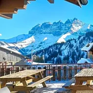 Freeride Hostel & Bar