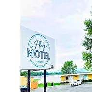 La Plage Motel