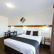 Elkira Court Motel