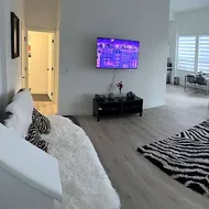 Maple Ridge vacation suite1100sf