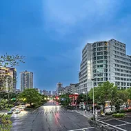 Rezen Mingshan Hotel Luzhou High-speed Railway Station Southwest Trade Mall