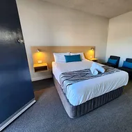 Country Gardens Motel