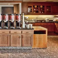 Humphry Inn & Suites Winnipeg