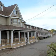 Harbourview Inn and Suites