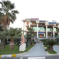 Hotel Univers Laç