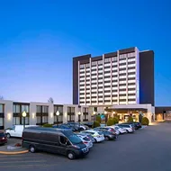 Travelodge Hotel & Convention Center by Wyndham Quebec City