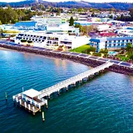 Zorba Waterfront Motel