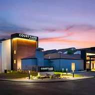 Courtyard by Marriott Fresno