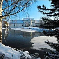 Yard Resort
